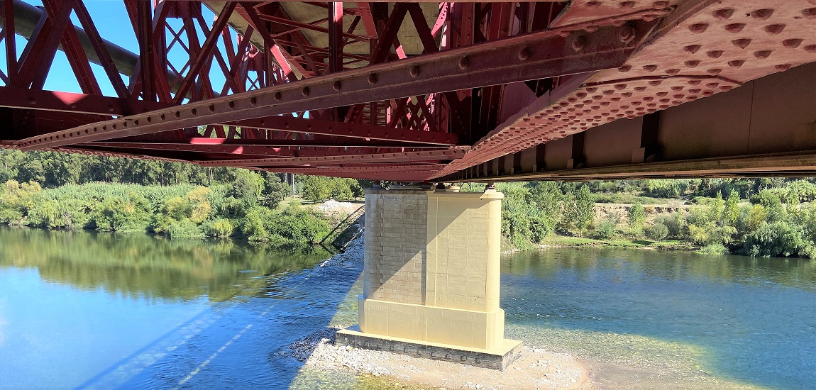 Ponte rodoferroviária da Praia
