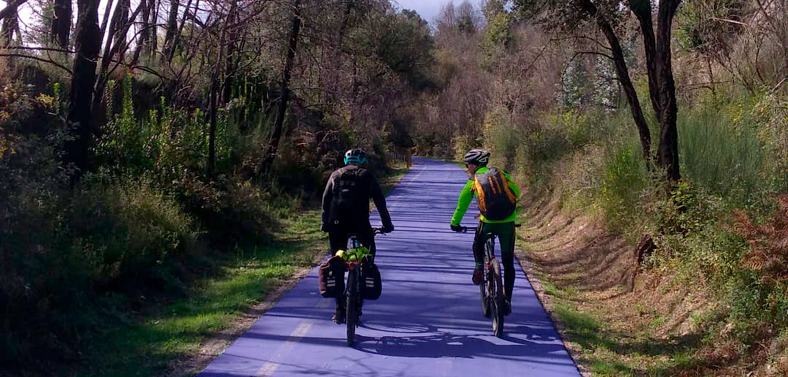 Ecopista do Dão, com plano de dois biciclistas