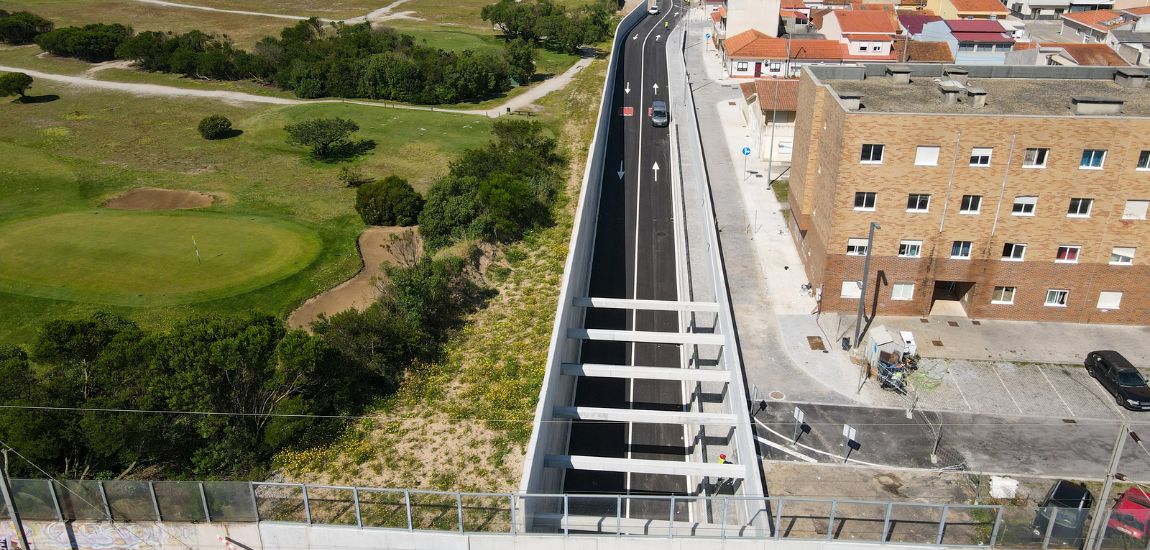 Fotografia da Passagem Inferior da Linha do Norte em Espinho: fotografia 3