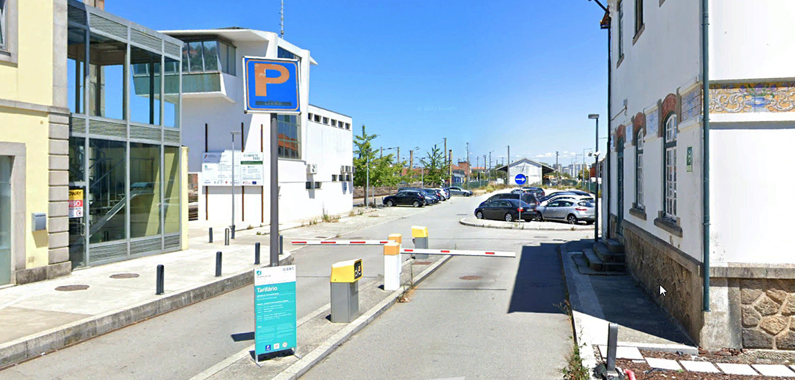 Imagem 2 - Parque de Estacionamento junto à Estação Ferroviária de Gaia - Devesas